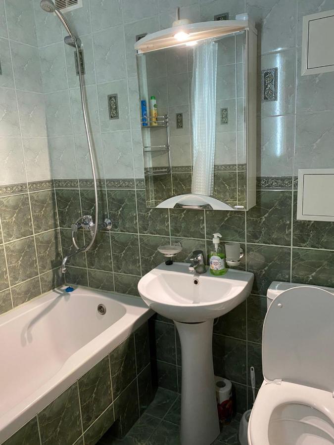 Apartamento Kyiv Relax Flat Exterior foto